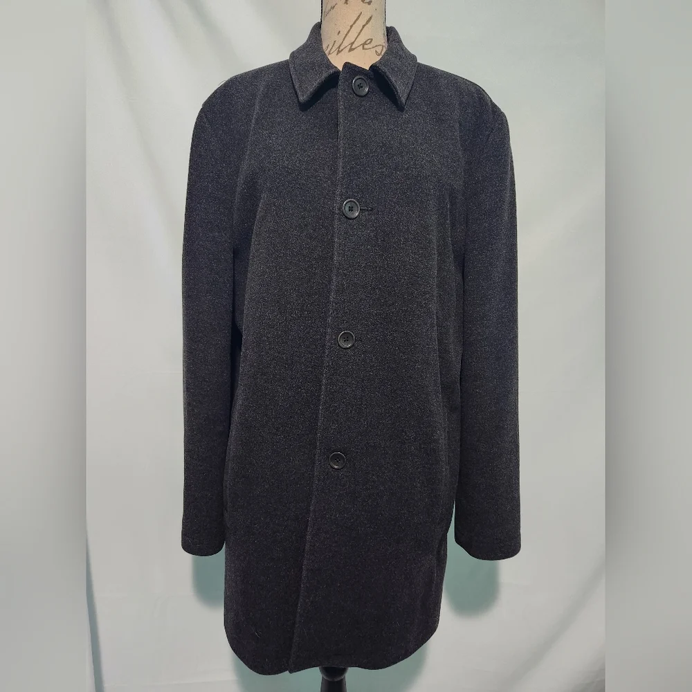 Banana Republic Men's Dark Grey Winter Jacket Coat. Size Medium. Pockets. Wool.